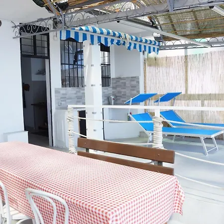 Total Sea View Grimaldi Апартаменты